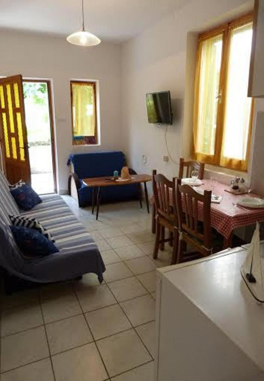 Holiday Home Villa Jadran - 10 M From Beach เปรโก ภายนอก รูปภาพ