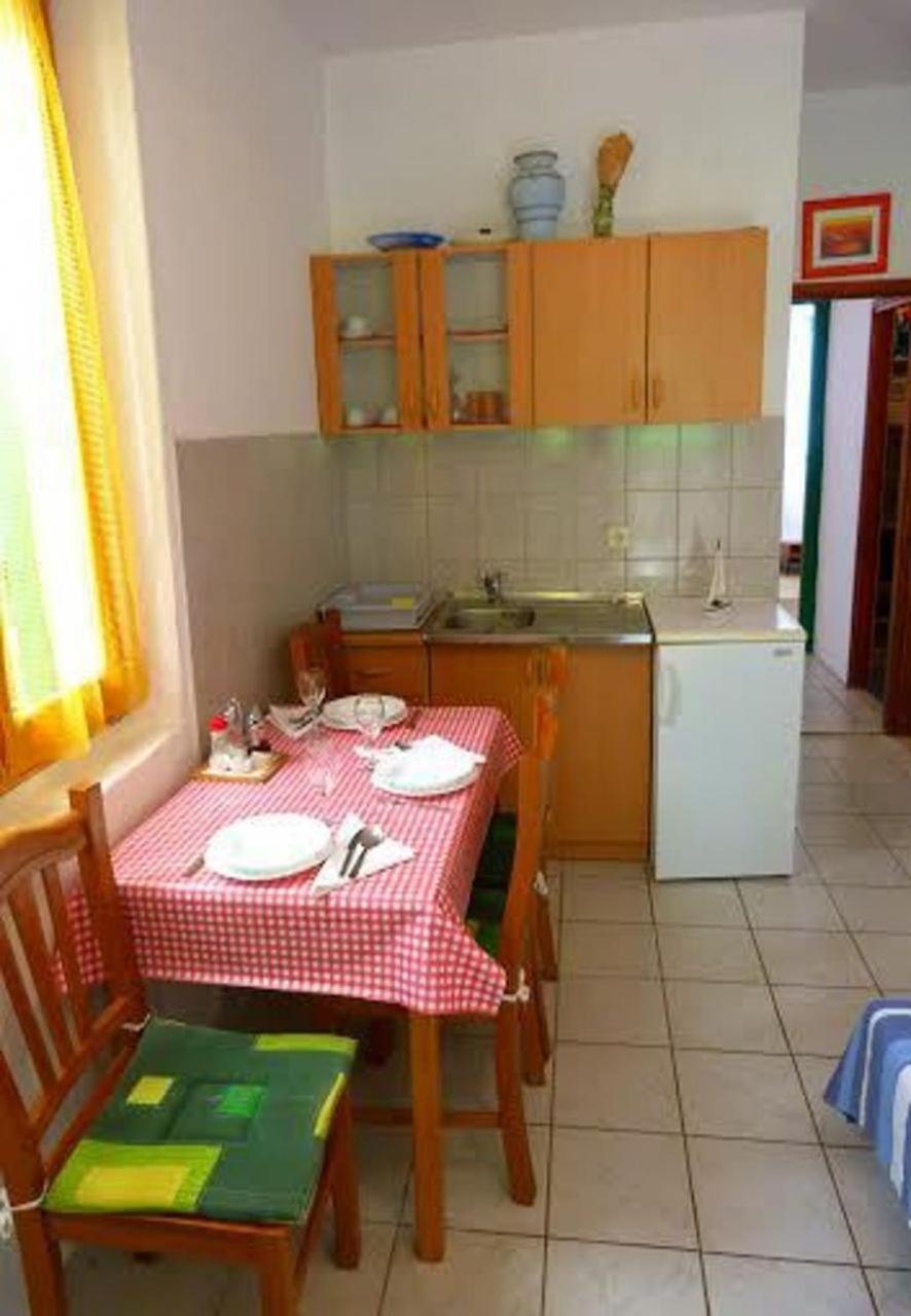 Holiday Home Villa Jadran - 10 M From Beach เปรโก ภายนอก รูปภาพ