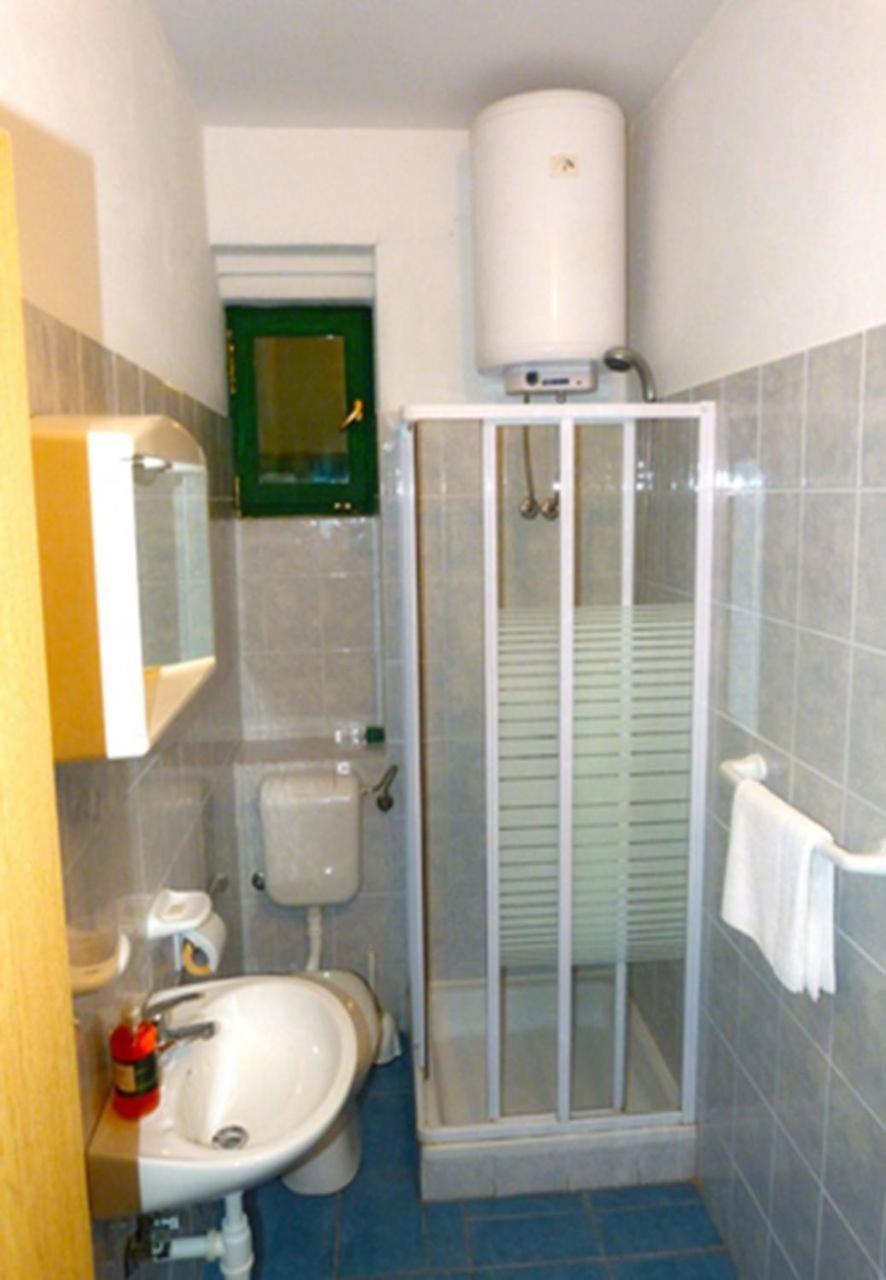 Holiday Home Villa Jadran - 10 M From Beach เปรโก ภายนอก รูปภาพ
